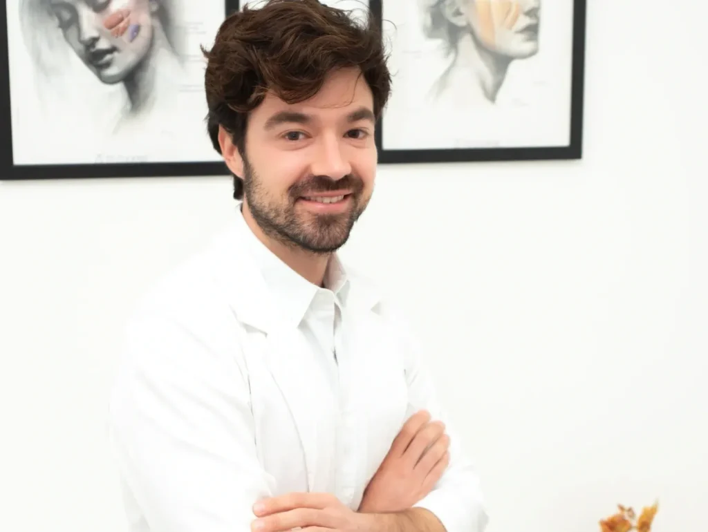 Dr. Franco Fornazari, médico colaborador experto en medicina capilar, tricología y estética en Madrid.