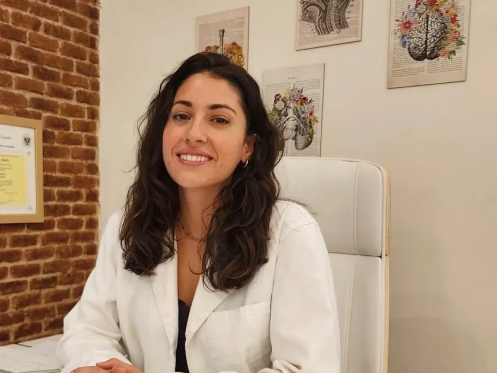 Dra. Tamara Vega, médica experta en tratamientos de medicina estética, capilar y tricología en Madrid.